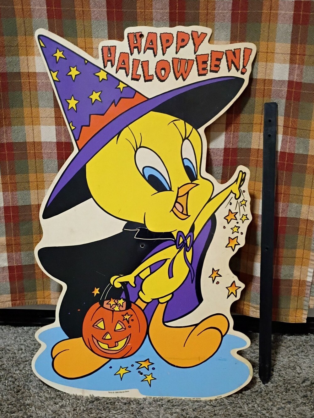 Vintage Looney Tunes Tweety Bird Halloween Yard Sale